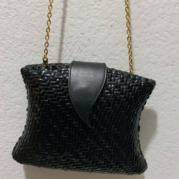 Impulse by SHARIF Leather & PVC Handwoven Basket Weave gold chain - Picture 5 of 14